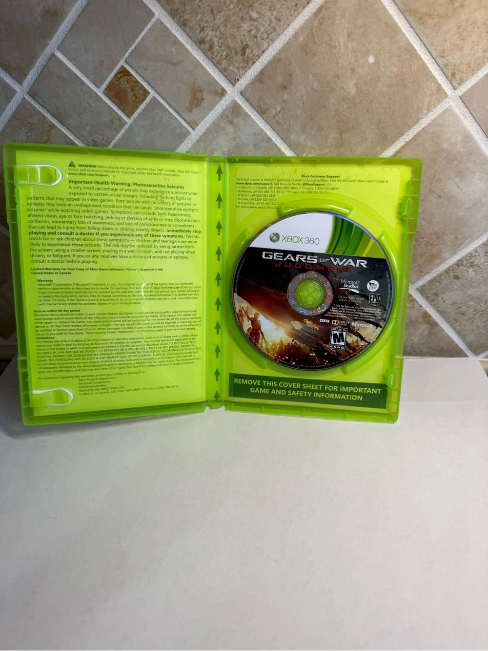 Microsoft Gears of War Judgment Xbox 360 2013 Video Game Disc & Case